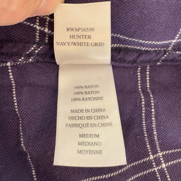 Rails Women's Plaid Collared Button Down Blouse Hunter Shirt in Navy/White - Picture 5 of 10